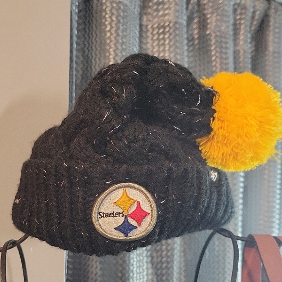 Steelers Women's Knit Beanie - Black and Yellow - Picture 1 of 1